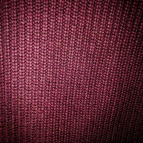 Abercrombie & Fitch Perfect Turtle Neck Sweater Burgundy - Picture 7 of 11